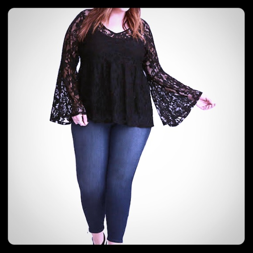 Lace Bell Sleeve Top - Torrid sz 3